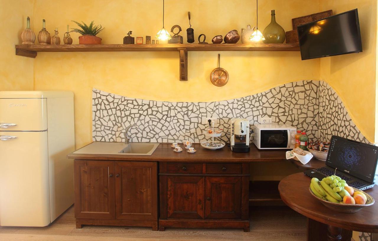 B&B La Fontana Borbone ラウリーア・インフェリオーレ エクステリア 写真